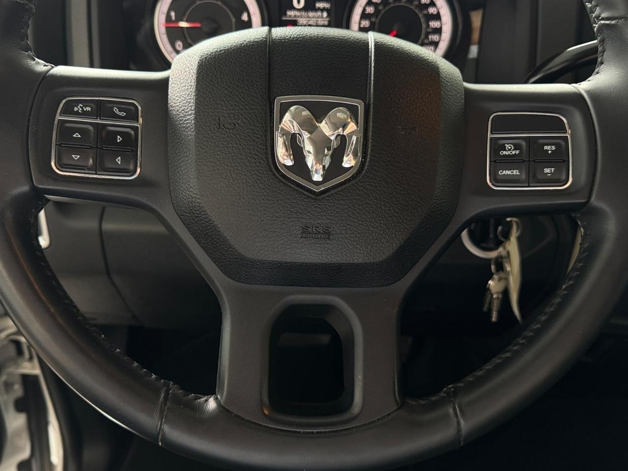 RAM 2500 Big Horn 4x4 Crew Cab 8' Box 2018