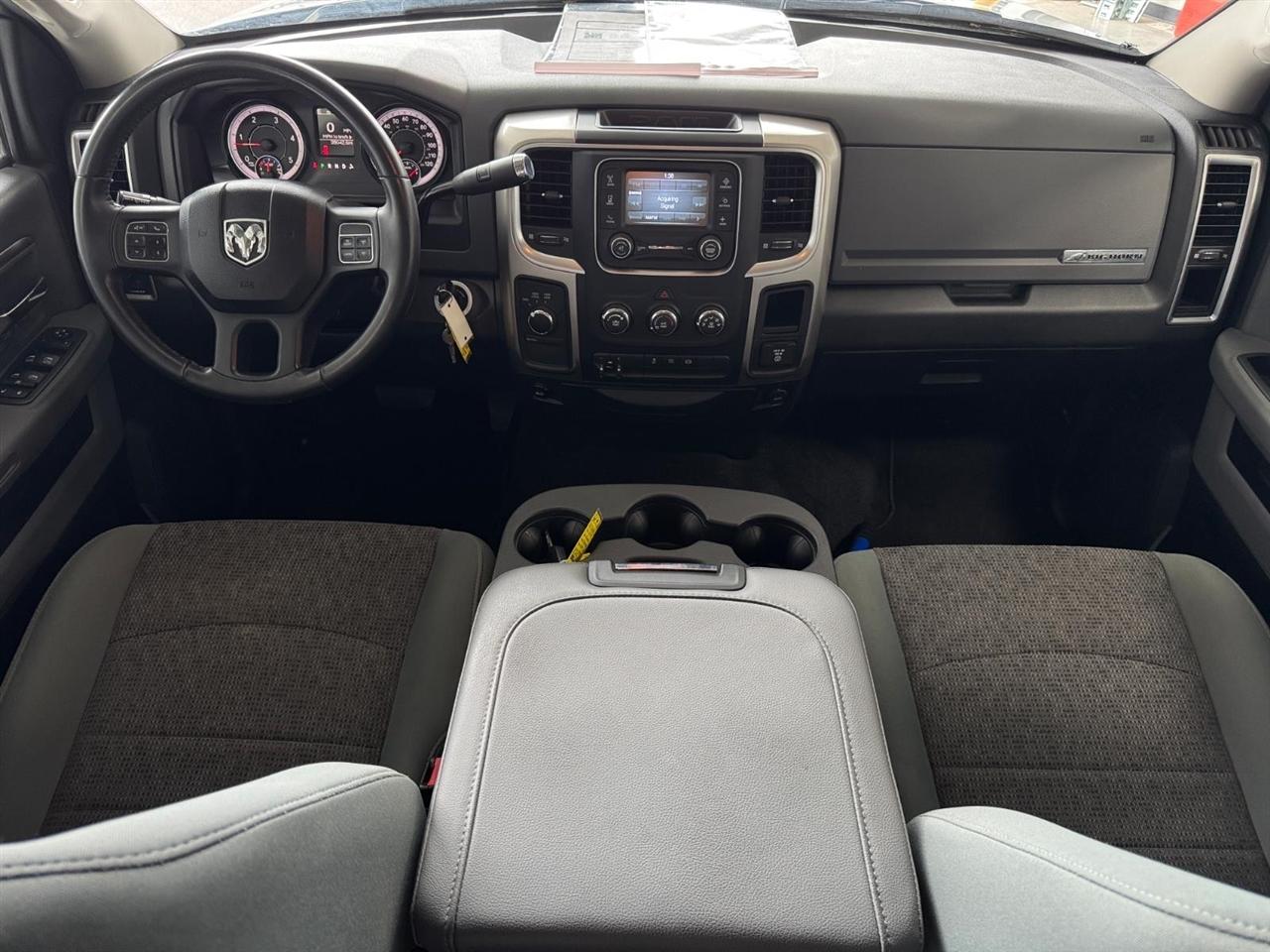 RAM 2500 Big Horn 4x4 Crew Cab 8' Box 2018