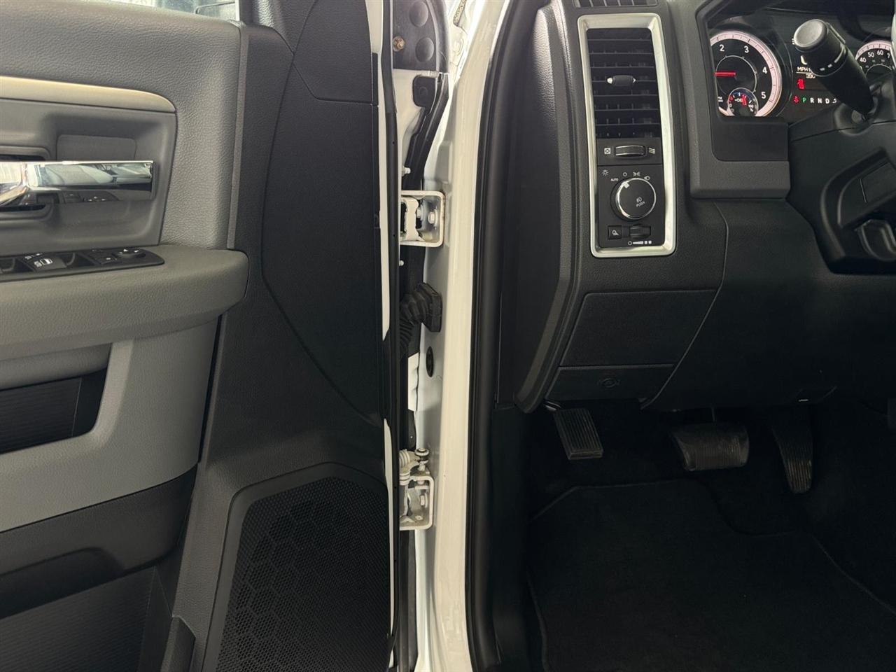RAM 2500 Big Horn 4x4 Crew Cab 8' Box 2018