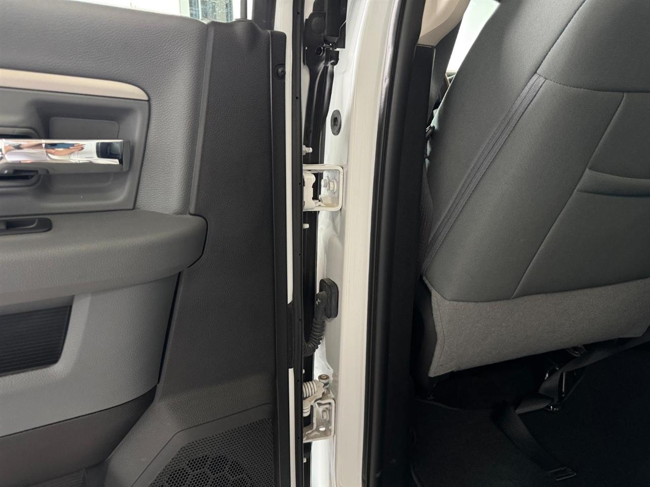 RAM 2500 Big Horn 4x4 Crew Cab 8' Box 2018