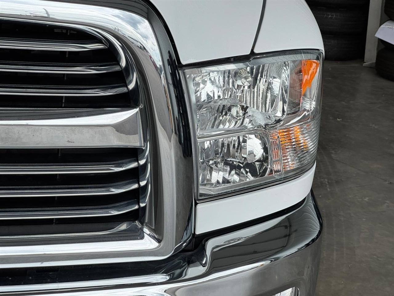 RAM 2500 Big Horn 4x4 Crew Cab 8' Box 2018