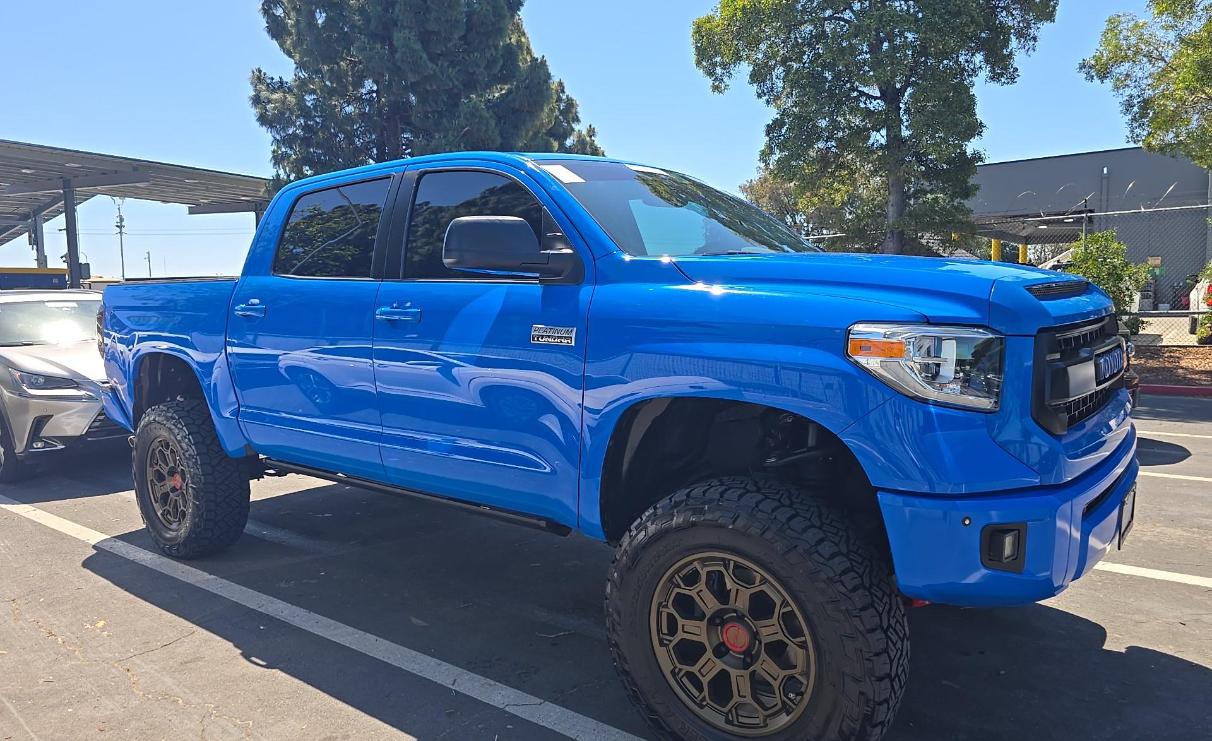 Toyota Tundra 4WD Platinum CrewMax 5.5' Bed 5.7L (Natl) 2020