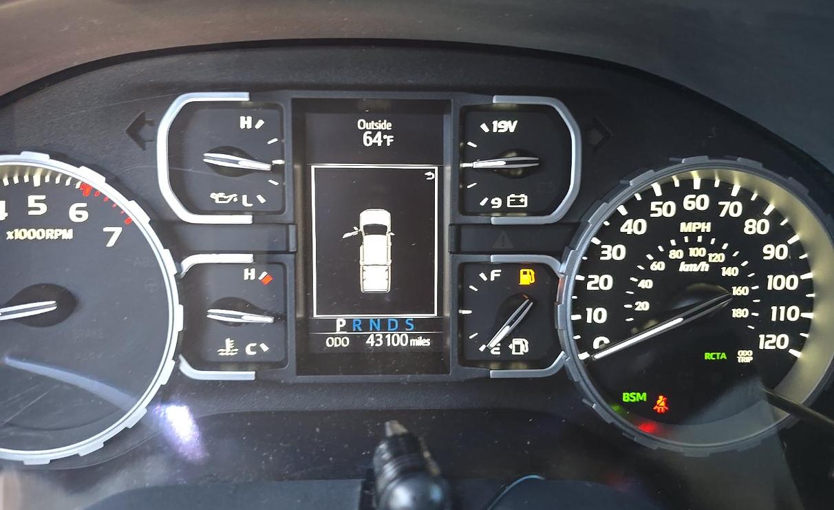 Toyota Tundra 4WD Platinum CrewMax 5.5' Bed 5.7L (Natl) 2020