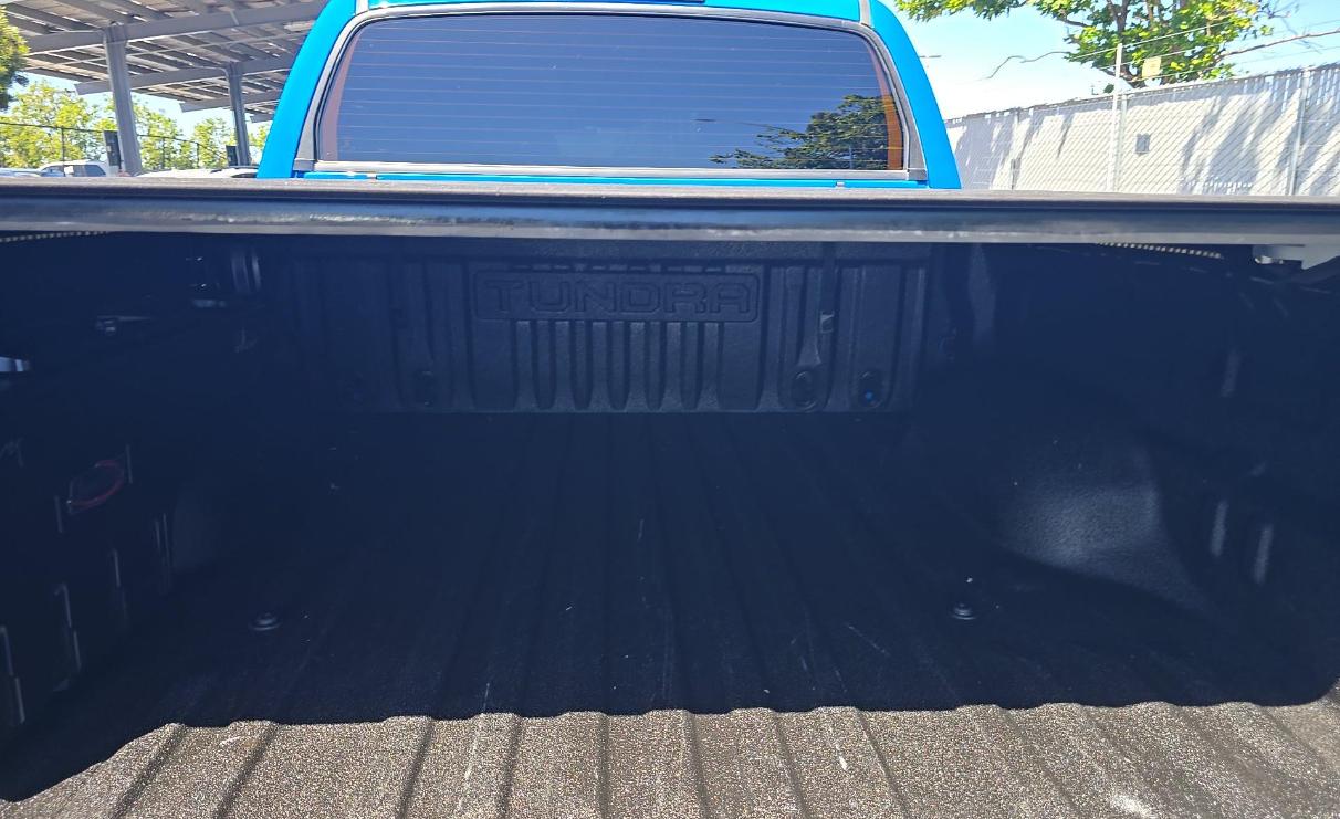 Toyota Tundra 4WD Platinum CrewMax 5.5' Bed 5.7L (Natl) 2020