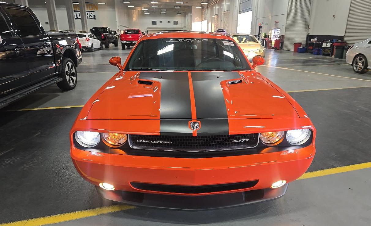 Dodge Challenger 2dr Cpe SRT8 2008