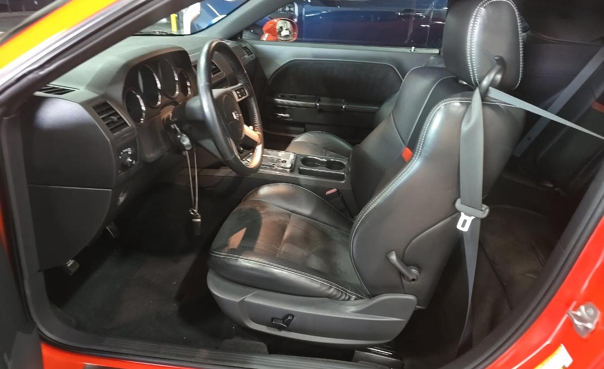 Dodge Challenger 2dr Cpe SRT8 2008
