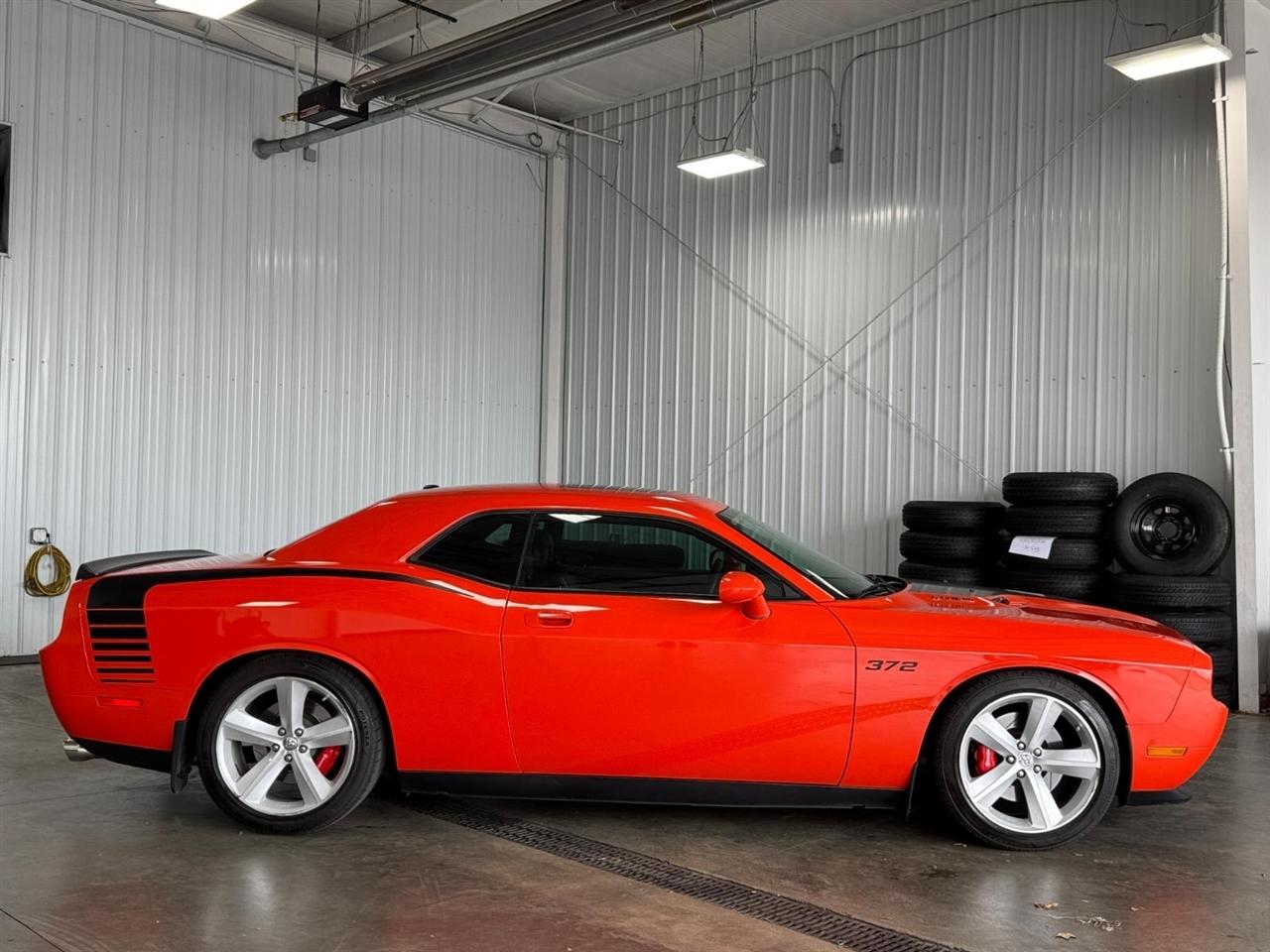 Dodge Challenger 2dr Cpe SRT8 2008