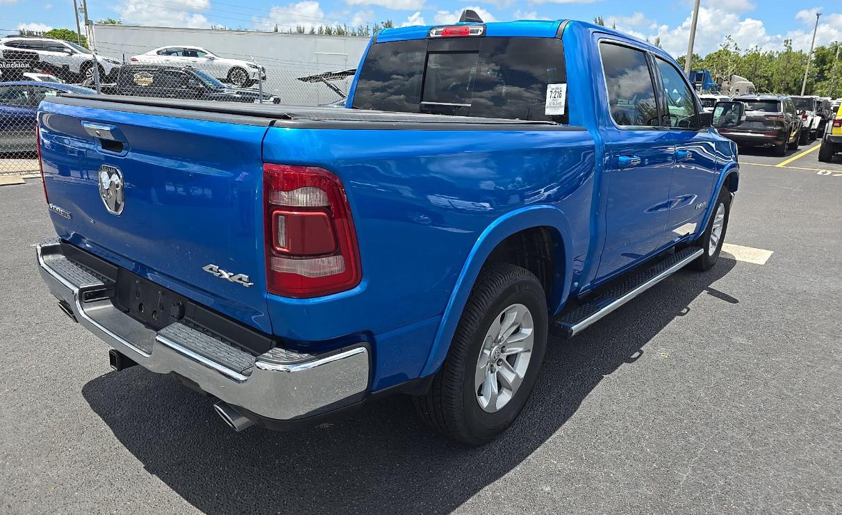 RAM 1500 Laramie 4x4 Crew Cab 5'7" Box 2021