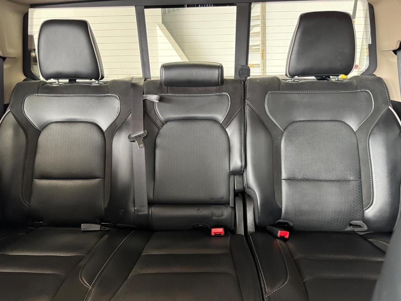 RAM 1500 Laramie 4x4 Crew Cab 5'7" Box 2021