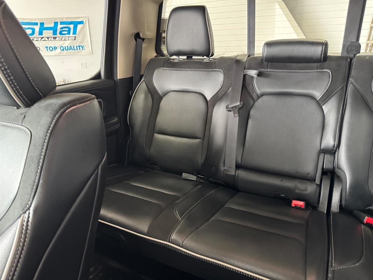 RAM 1500 Laramie 4x4 Crew Cab 5'7" Box 2021