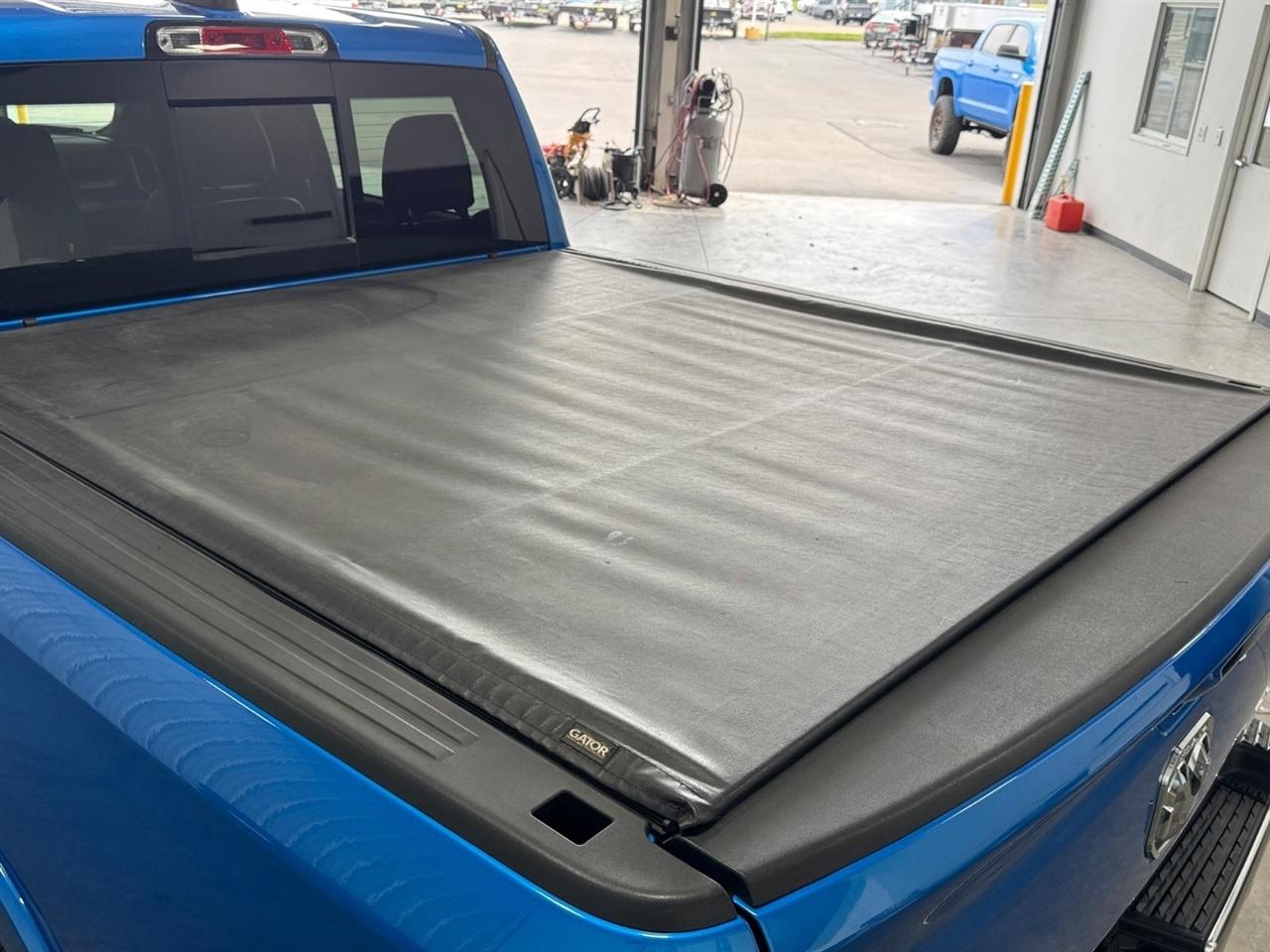 RAM 1500 Laramie 4x4 Crew Cab 5'7" Box 2021