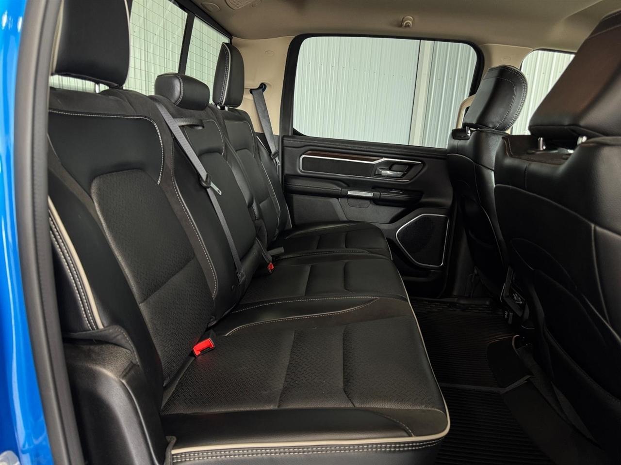 RAM 1500 Laramie 4x4 Crew Cab 5'7" Box 2021