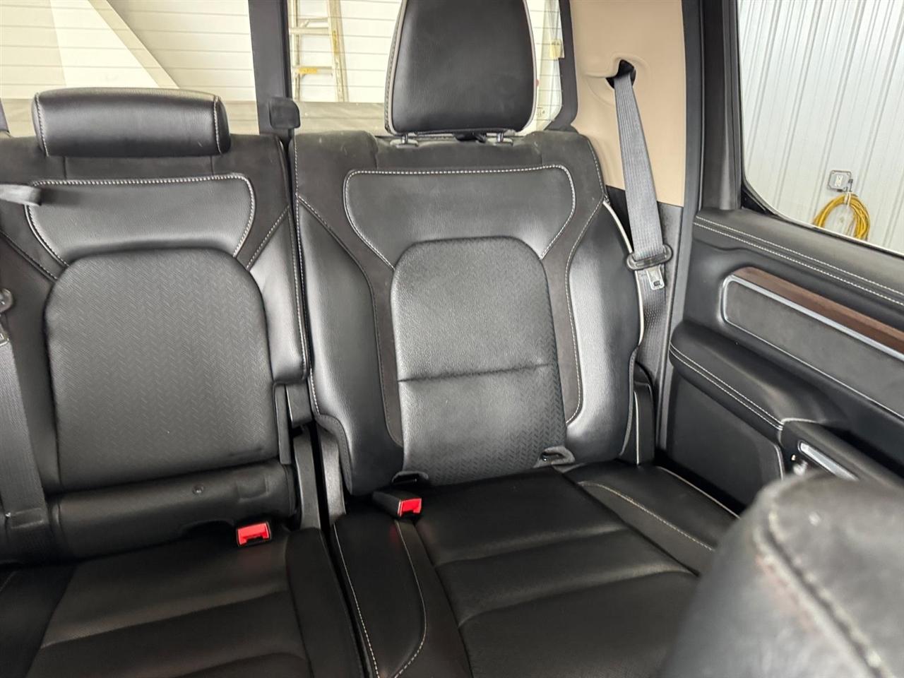 RAM 1500 Laramie 4x4 Crew Cab 5'7" Box 2021