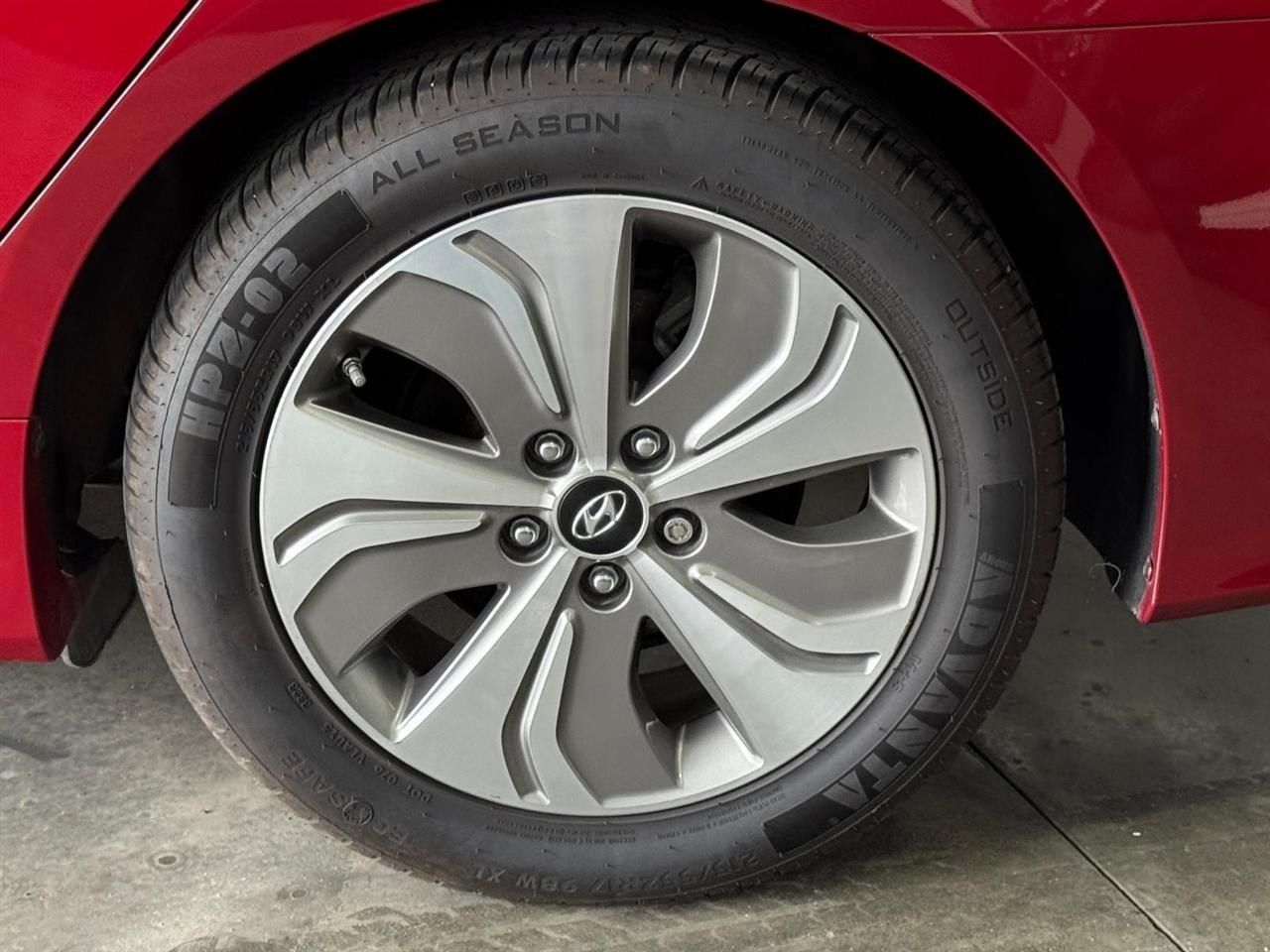 Hyundai Sonata Hybrid 4dr Sdn Limited 2015