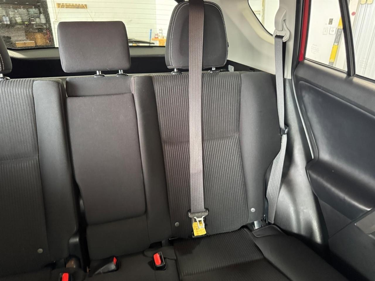 Toyota RAV4 XLE AWD (Natl) 2017