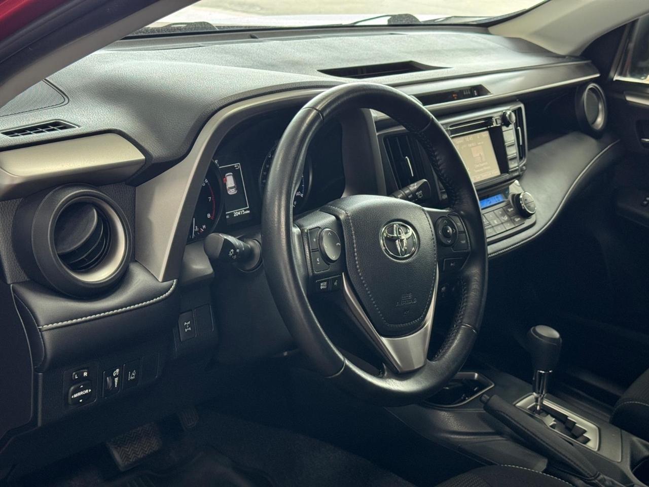 Toyota RAV4 XLE AWD (Natl) 2017