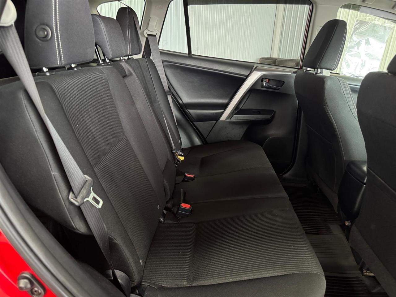 Toyota RAV4 XLE AWD (Natl) 2017