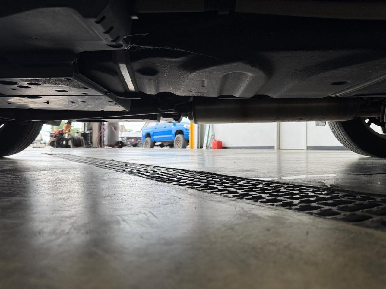 Toyota RAV4 XLE AWD (Natl) 2017