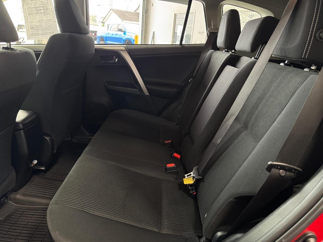 Toyota RAV4 XLE AWD (Natl) 2017