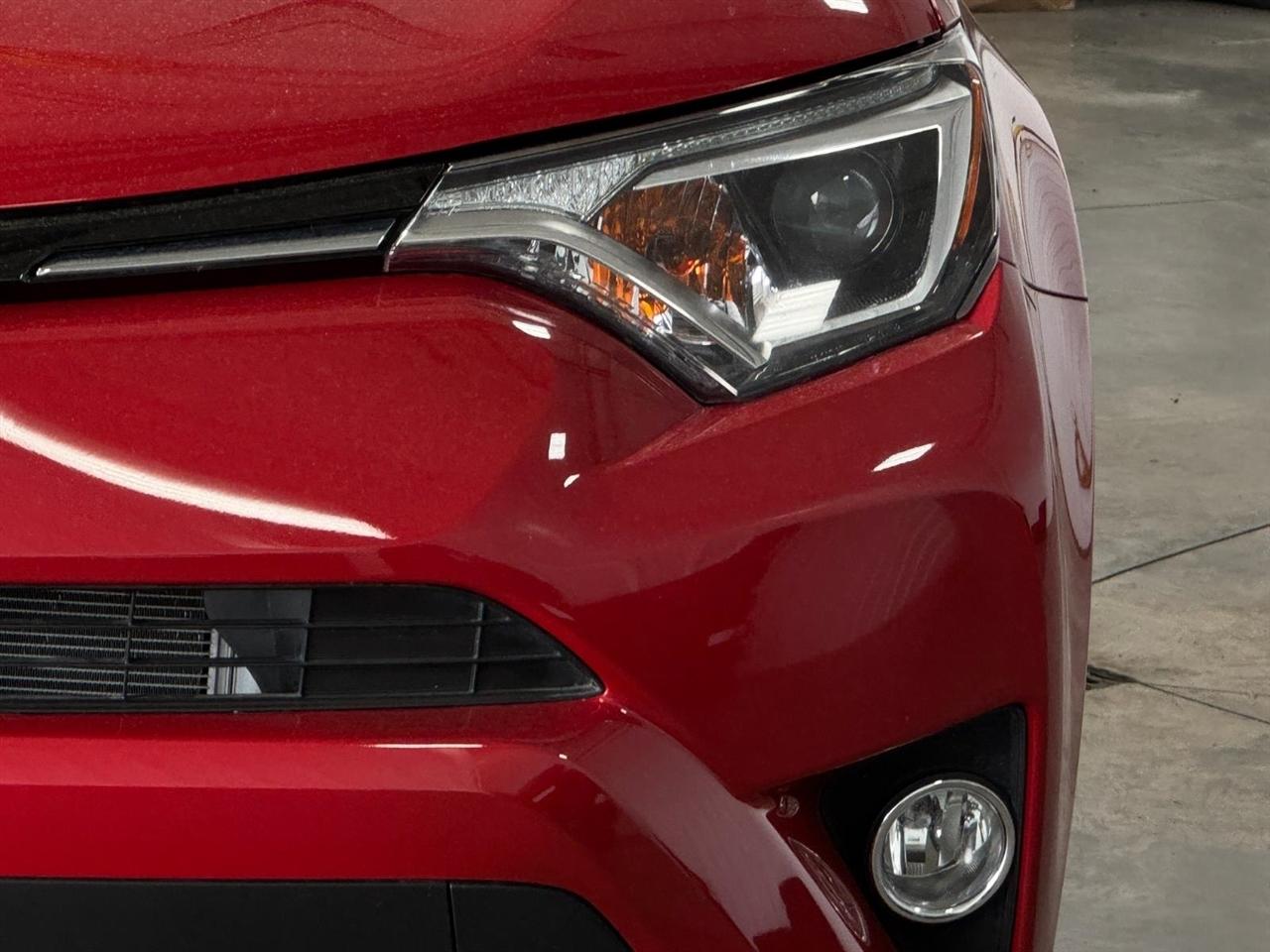 Toyota RAV4 XLE AWD (Natl) 2017