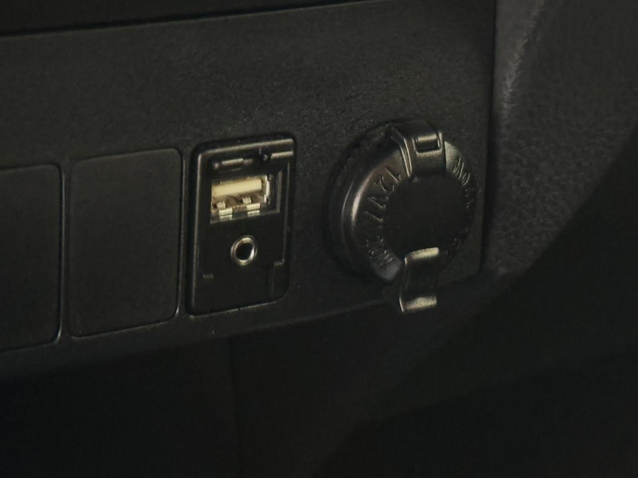 Toyota RAV4 XLE AWD (Natl) 2017