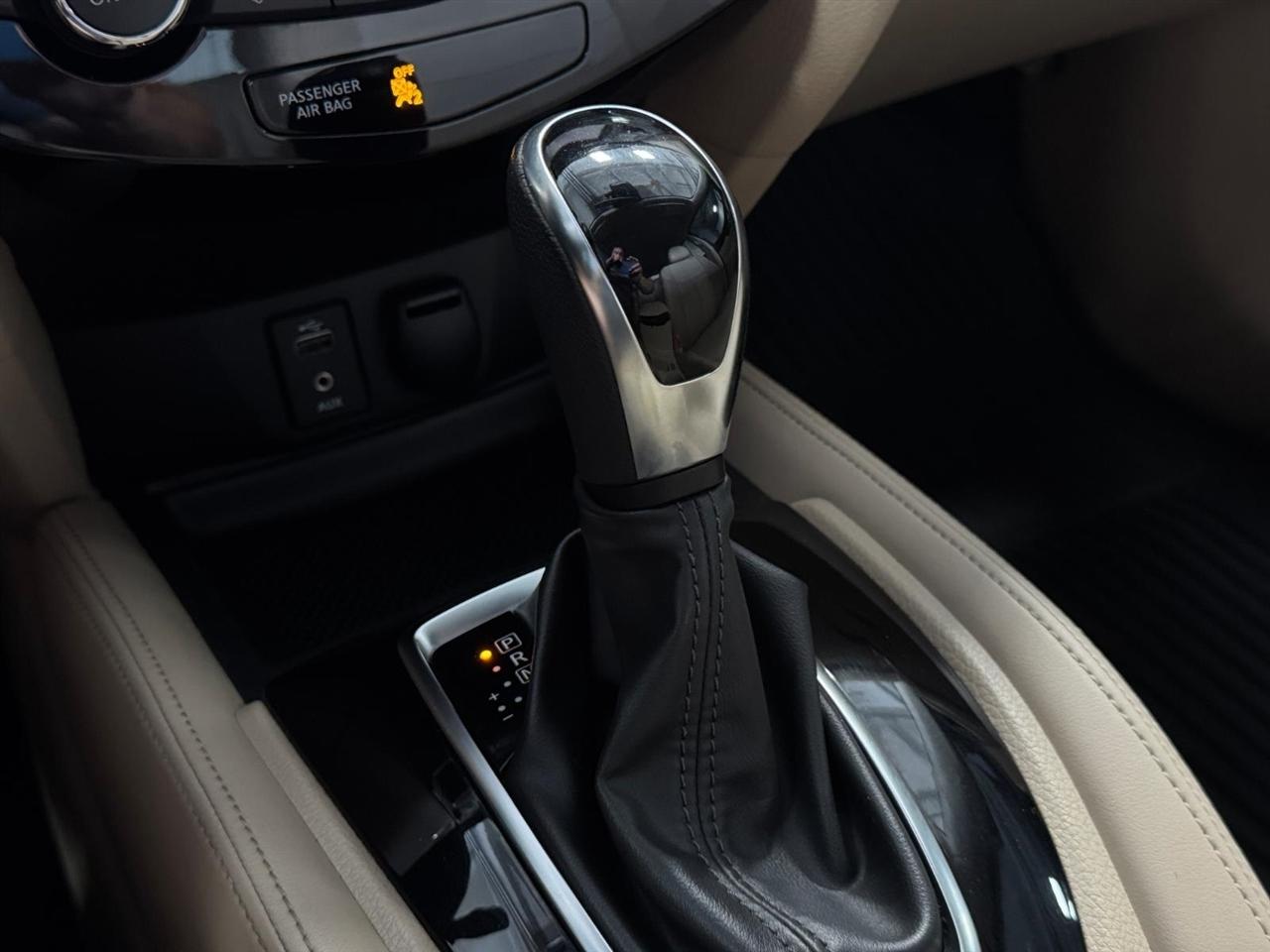 Nissan Rogue 2017.5 AWD SL Hybrid 2017