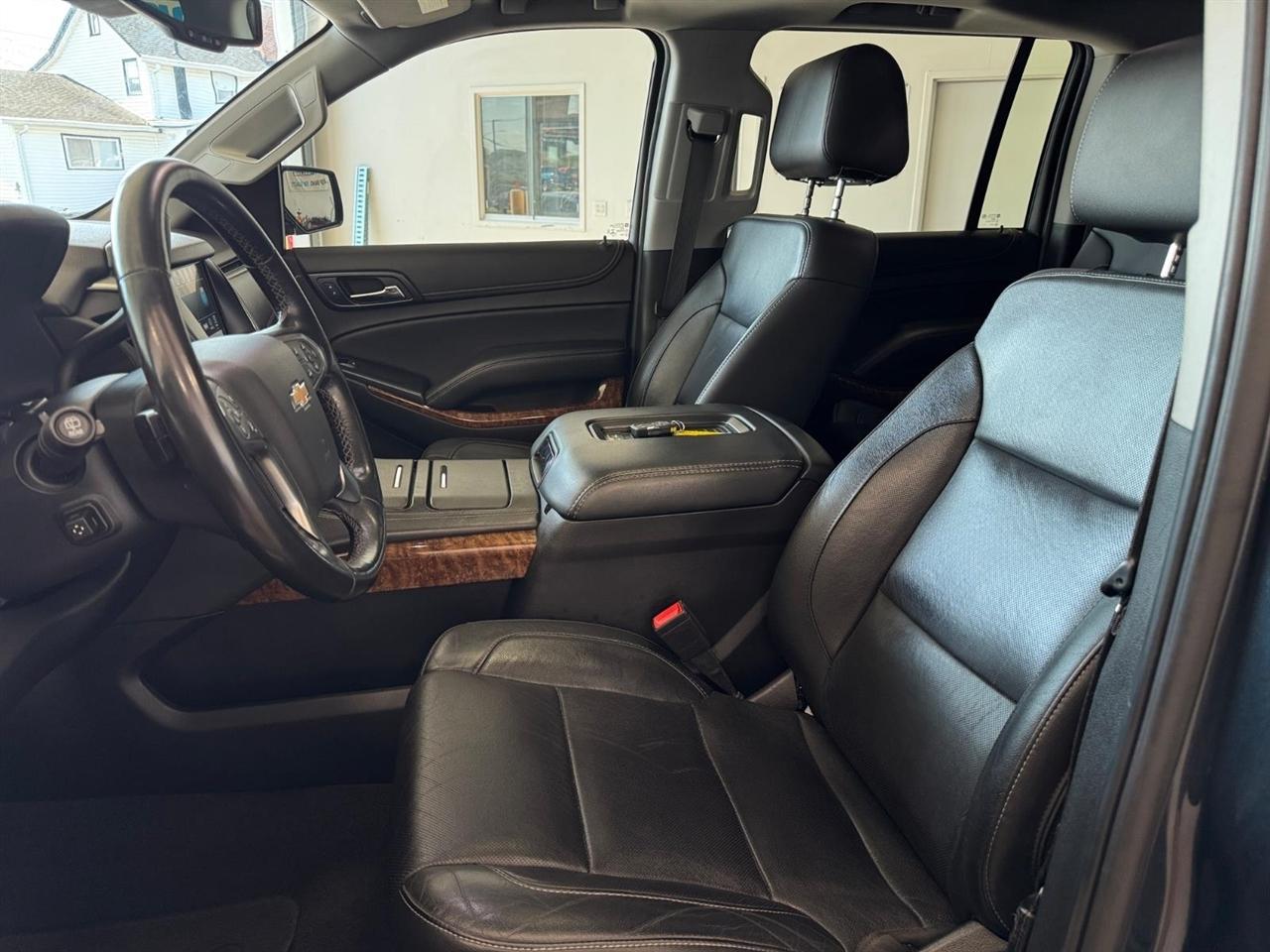 Chevrolet Suburban 4WD 4dr Premier 2020