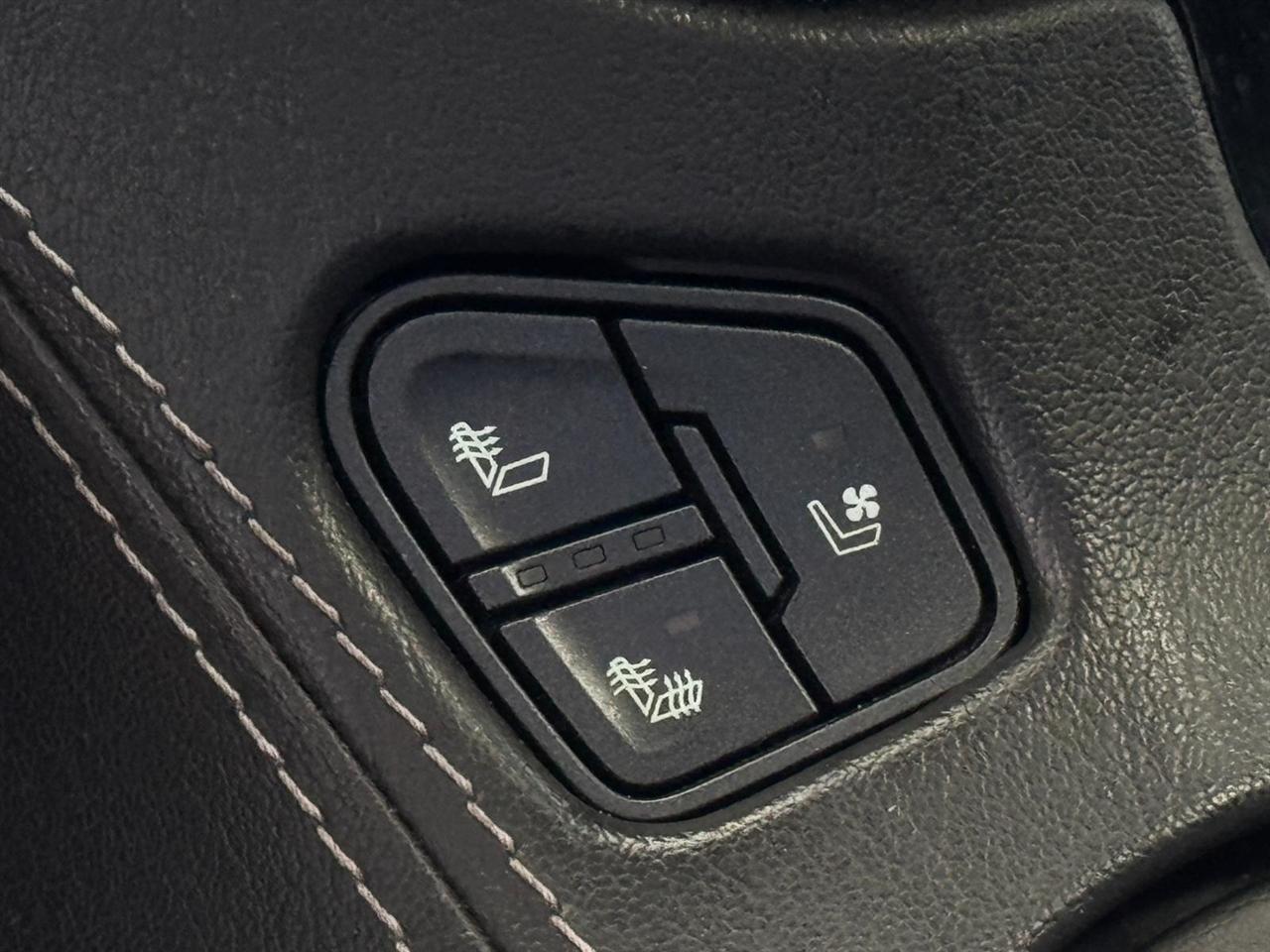 Chevrolet Suburban 4WD 4dr Premier 2020