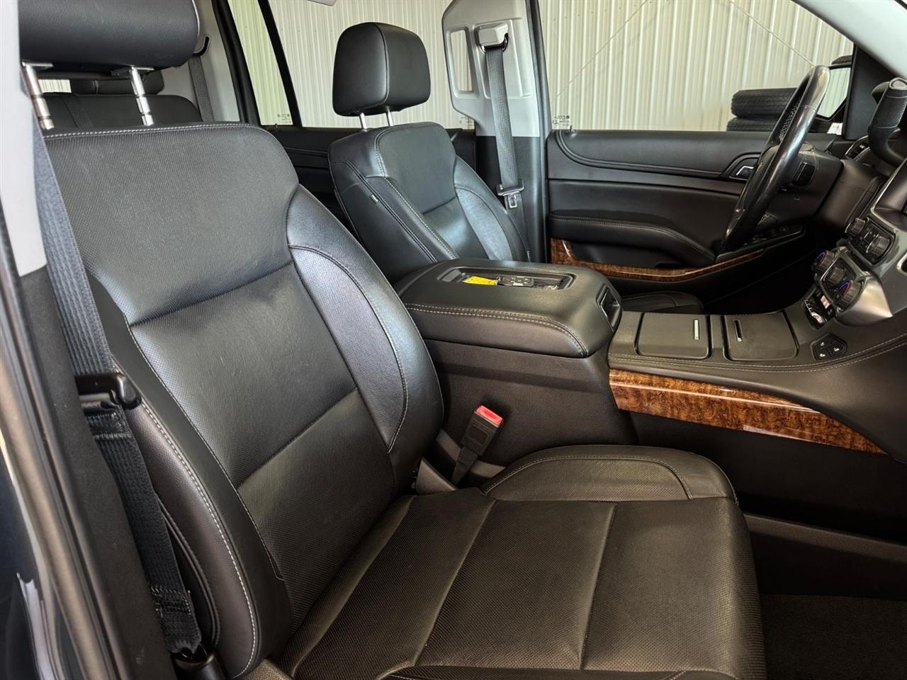 Chevrolet Suburban 4WD 4dr Premier 2020