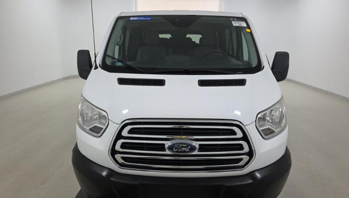 Ford Transit Passenger Wagon T-350 148" Low Roof XLT Swing-Out RH Dr 2019