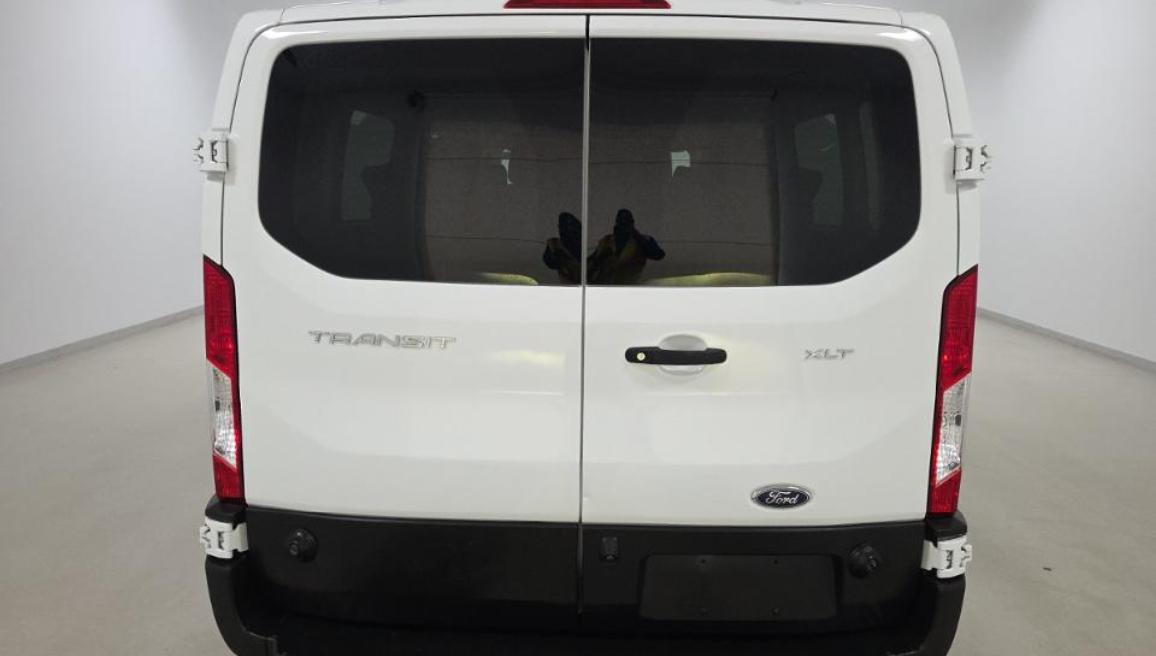 Ford Transit Passenger Wagon T-350 148" Low Roof XLT Swing-Out RH Dr 2019