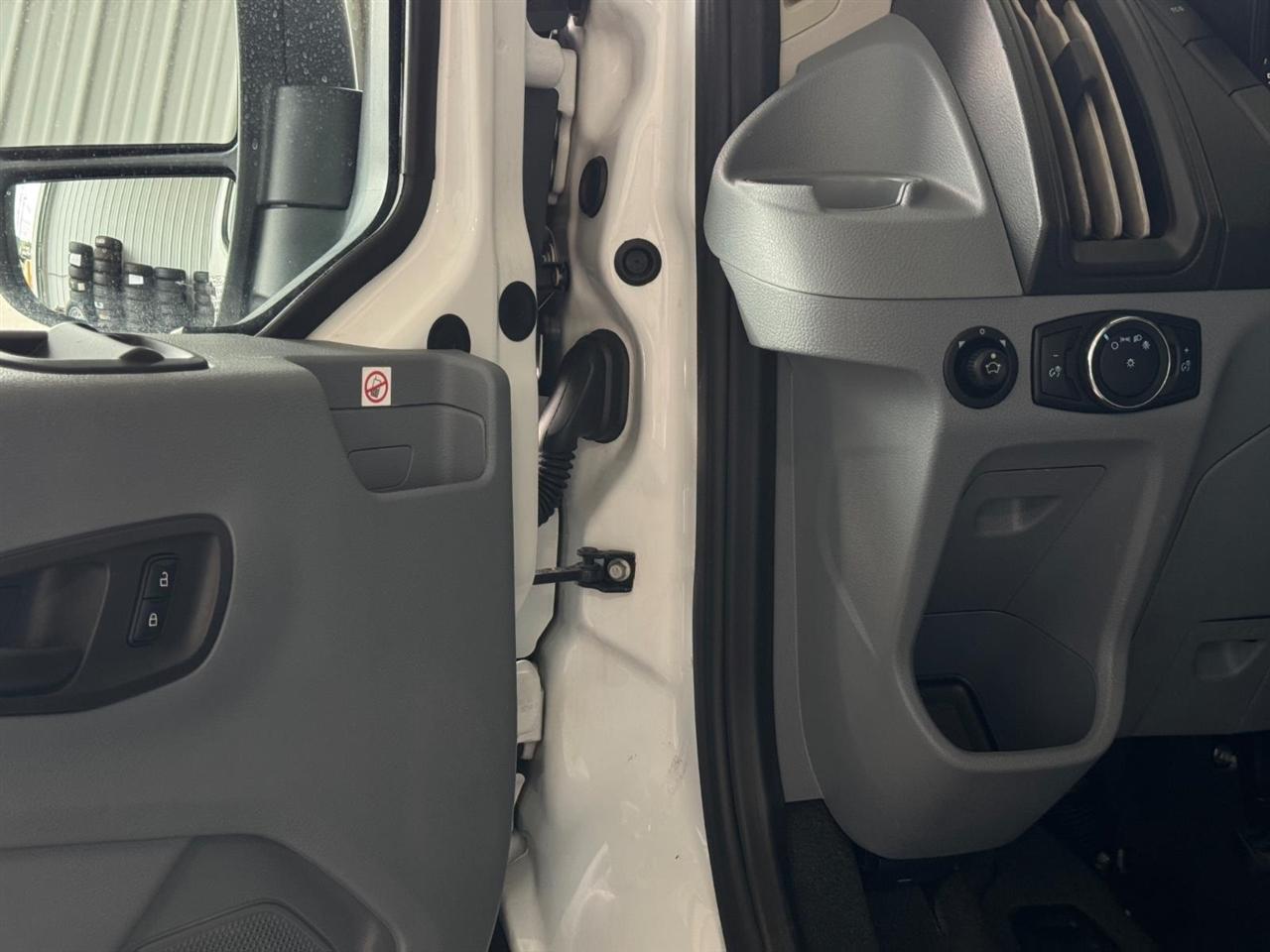 Ford Transit Passenger Wagon T-350 148" Low Roof XLT Swing-Out RH Dr 2019