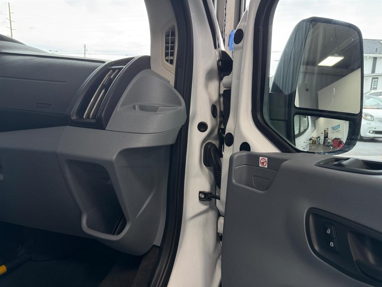 Ford Transit Passenger Wagon T-350 148" Low Roof XLT Swing-Out RH Dr 2019