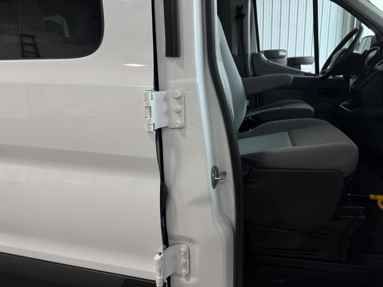 Ford Transit Passenger Wagon T-350 148" Low Roof XLT Swing-Out RH Dr 2019