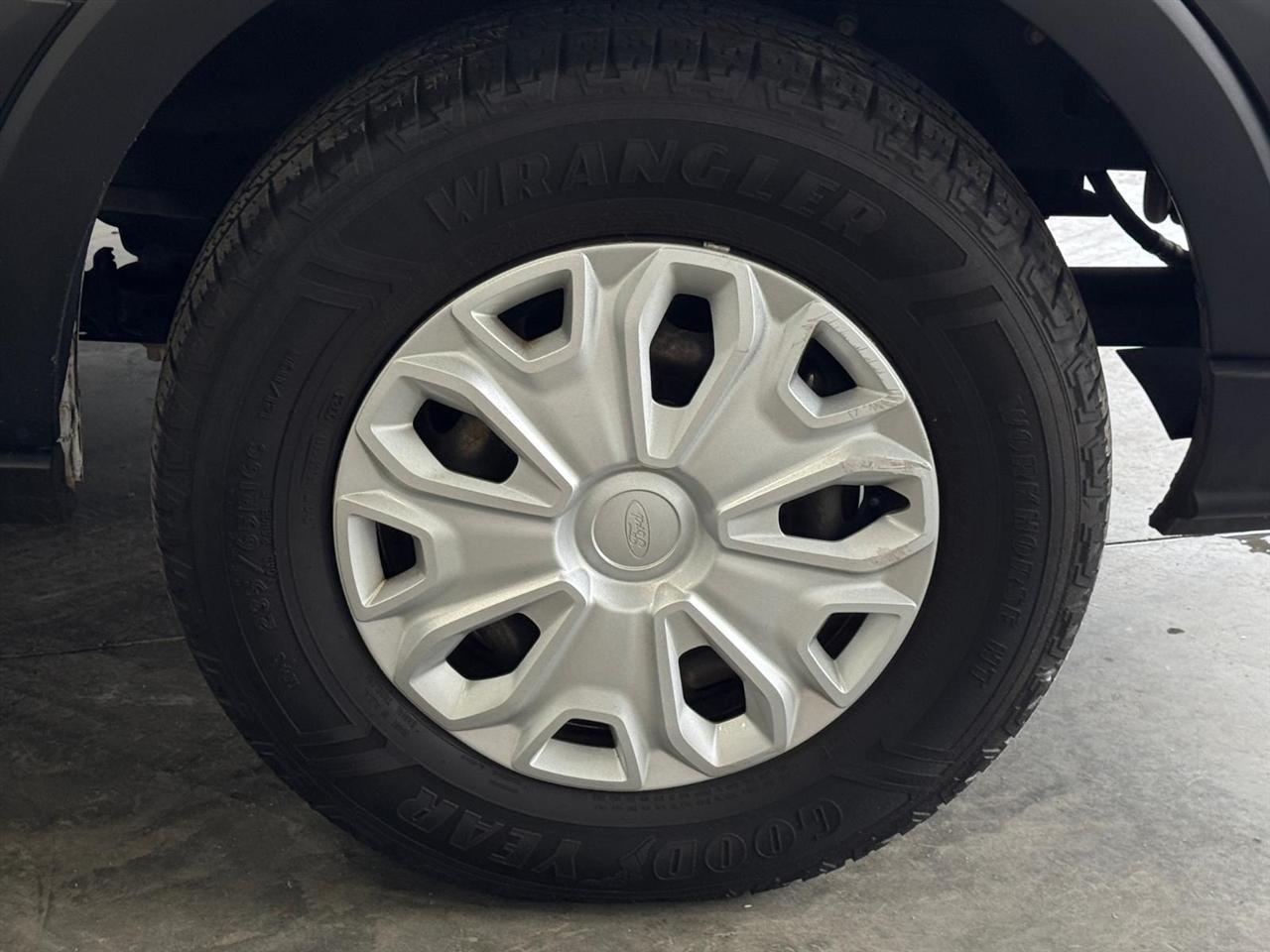 Ford Transit Passenger Wagon T-350 148" Low Roof XLT Swing-Out RH Dr 2019