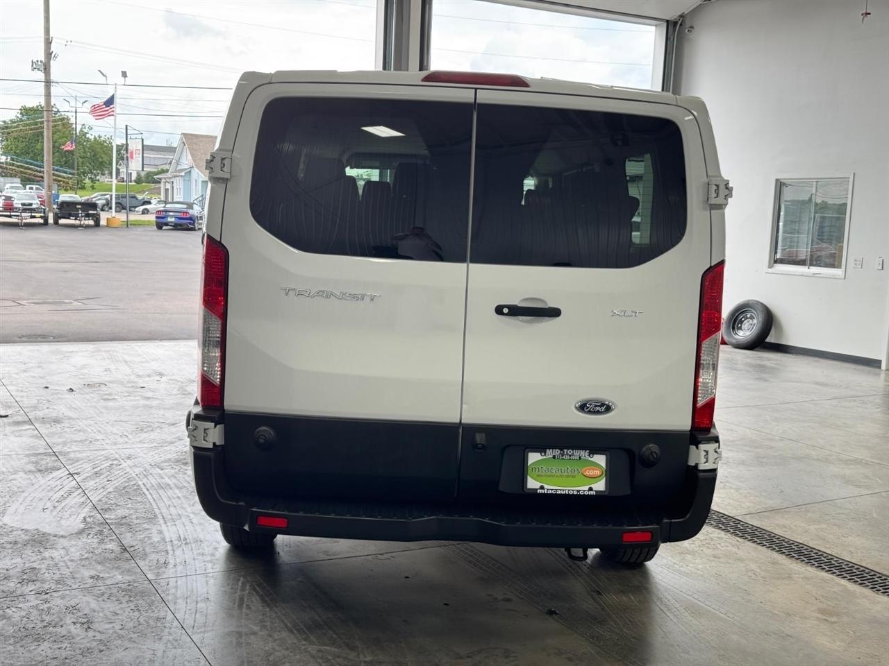Ford Transit Passenger Wagon T-350 148" Low Roof XLT Swing-Out RH Dr 2019