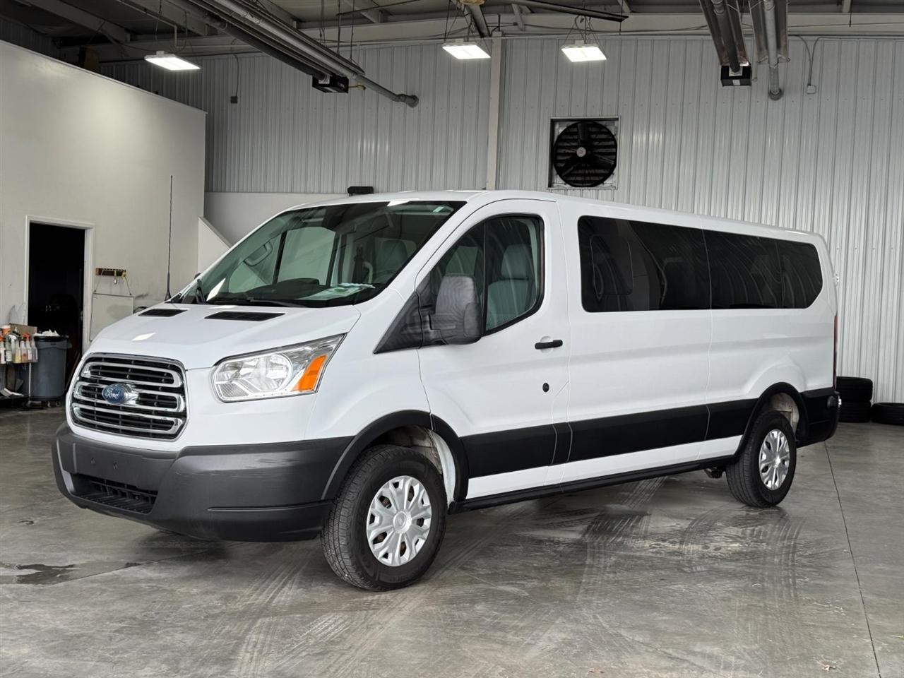 Ford Transit Passenger Wagon T-350 148" Low Roof XLT Swing-Out RH Dr 2019