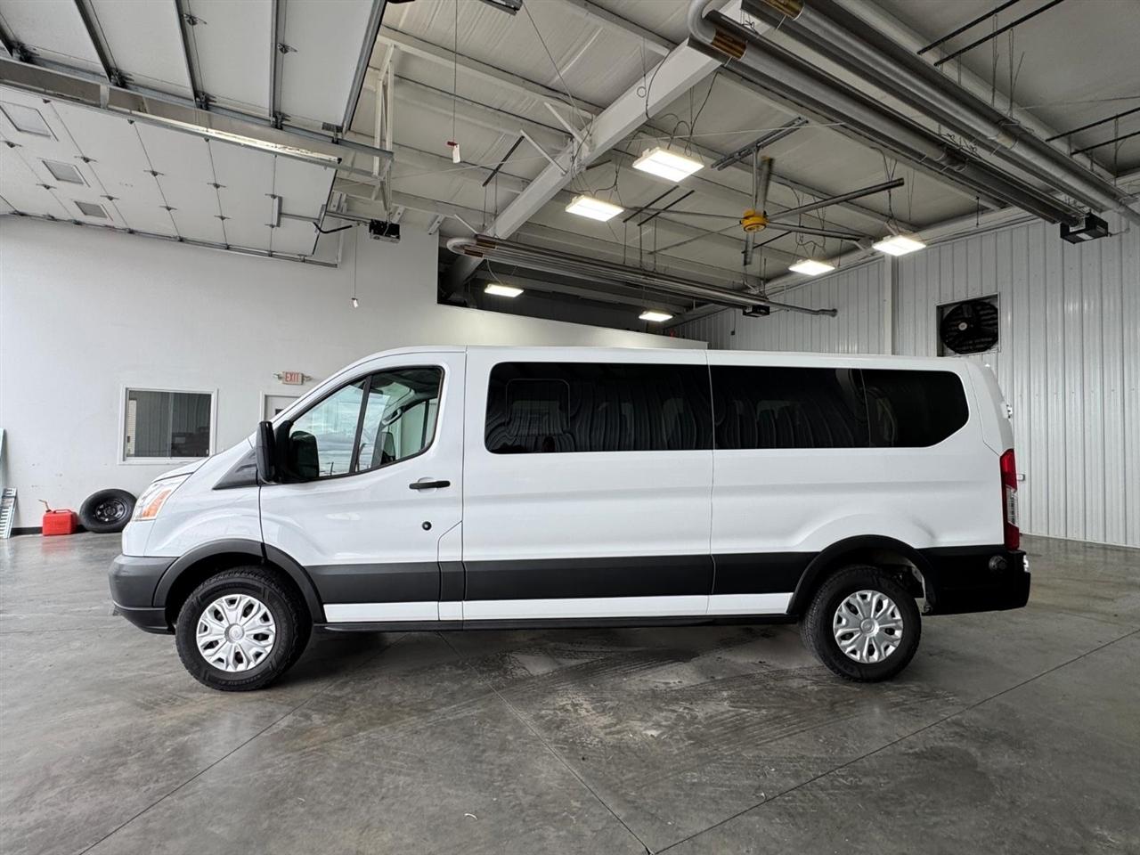 Ford Transit Passenger Wagon T-350 148" Low Roof XLT Swing-Out RH Dr 2019