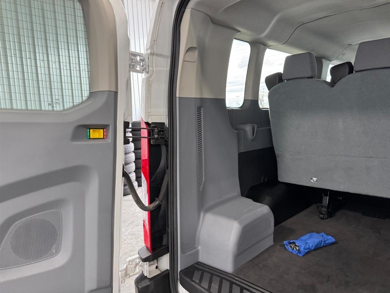 Ford Transit Passenger Wagon T-350 148" Low Roof XLT Swing-Out RH Dr 2019