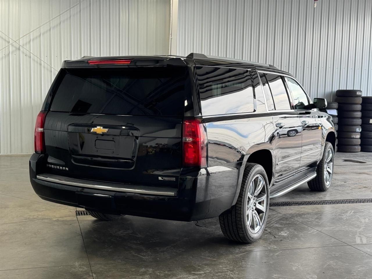 Chevrolet Suburban 4WD 4dr 1500 Premier 2018
