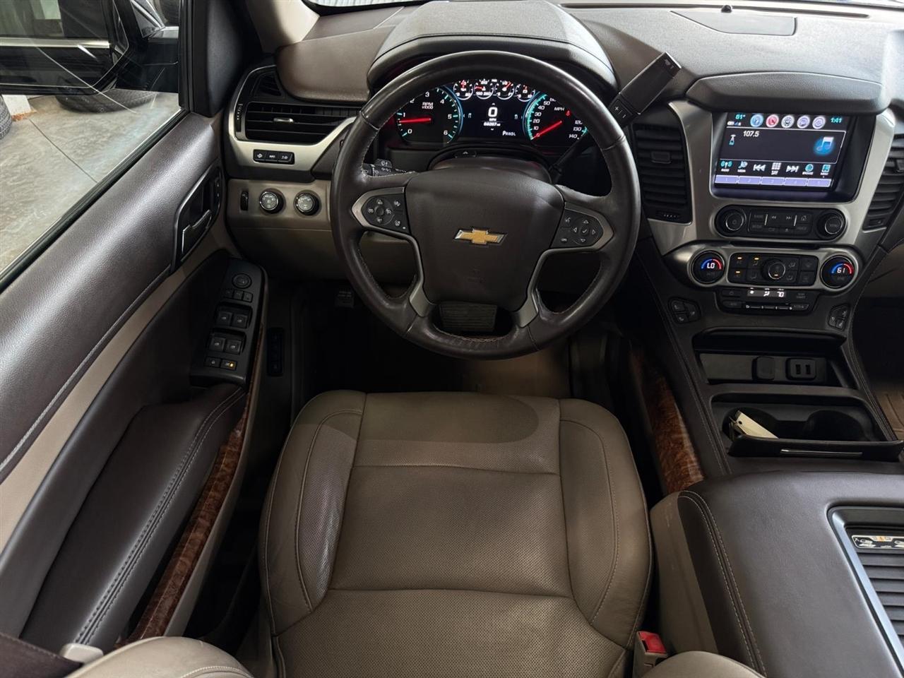 Chevrolet Suburban 4WD 4dr 1500 Premier 2018