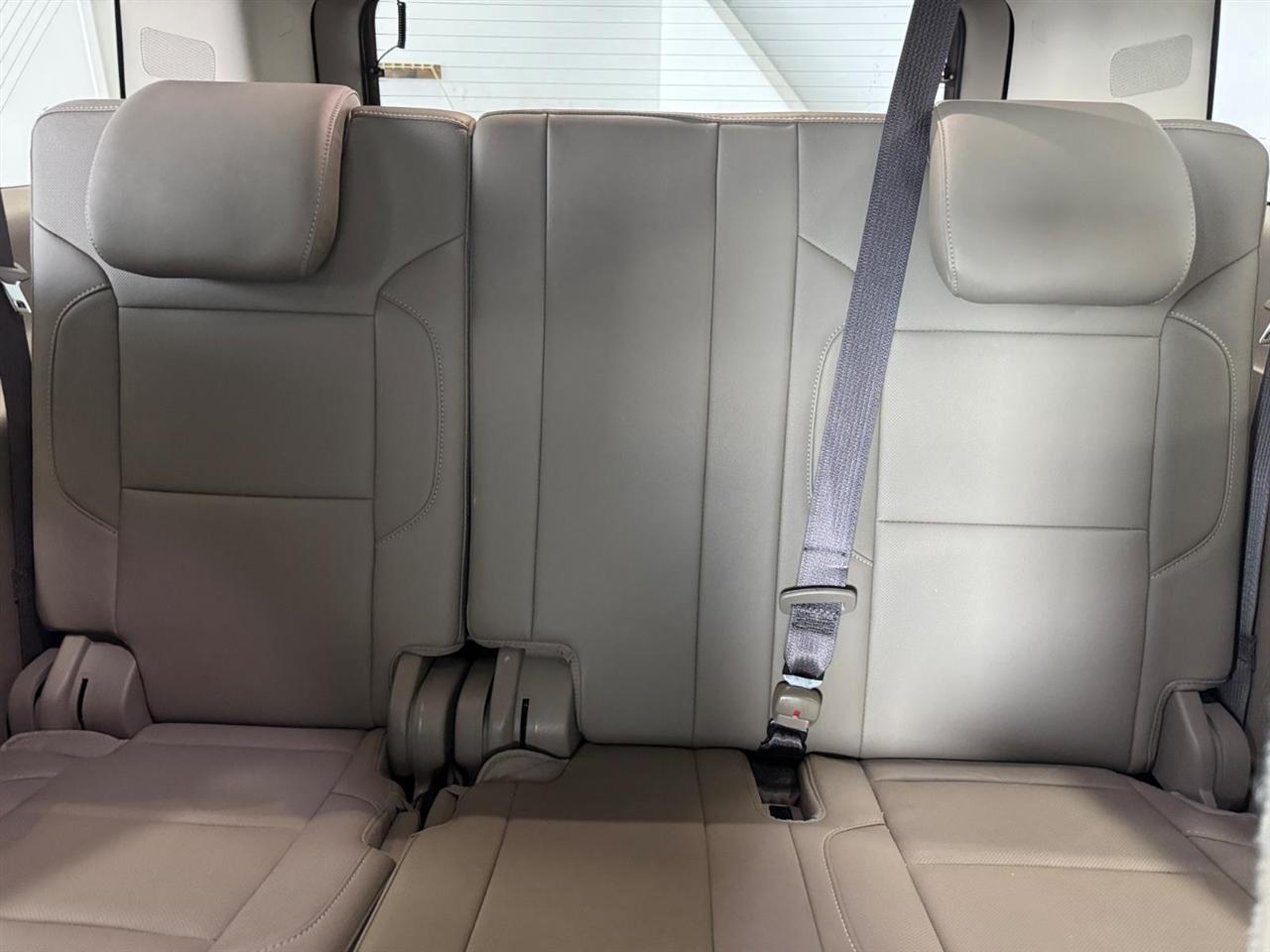 Chevrolet Suburban 4WD 4dr 1500 Premier 2018