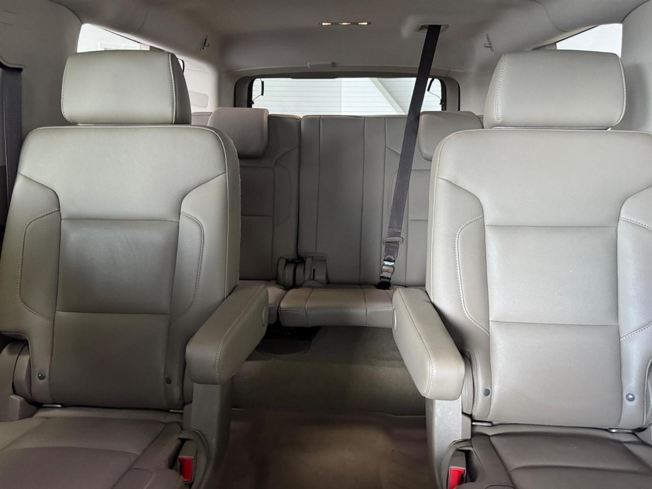 Chevrolet Suburban 4WD 4dr 1500 Premier 2018