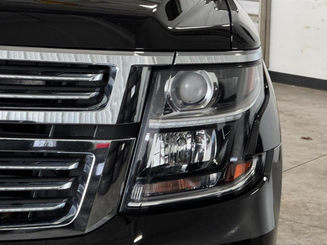 Chevrolet Suburban 4WD 4dr 1500 Premier 2018