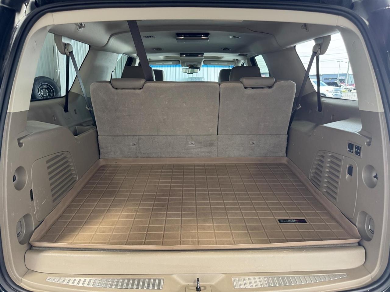 Chevrolet Suburban 4WD 4dr 1500 Premier 2018
