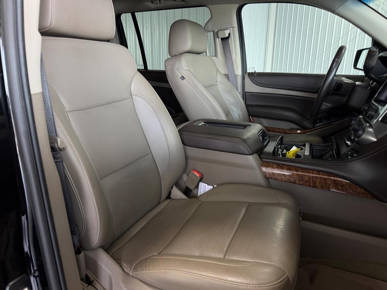 Chevrolet Suburban 4WD 4dr 1500 Premier 2018