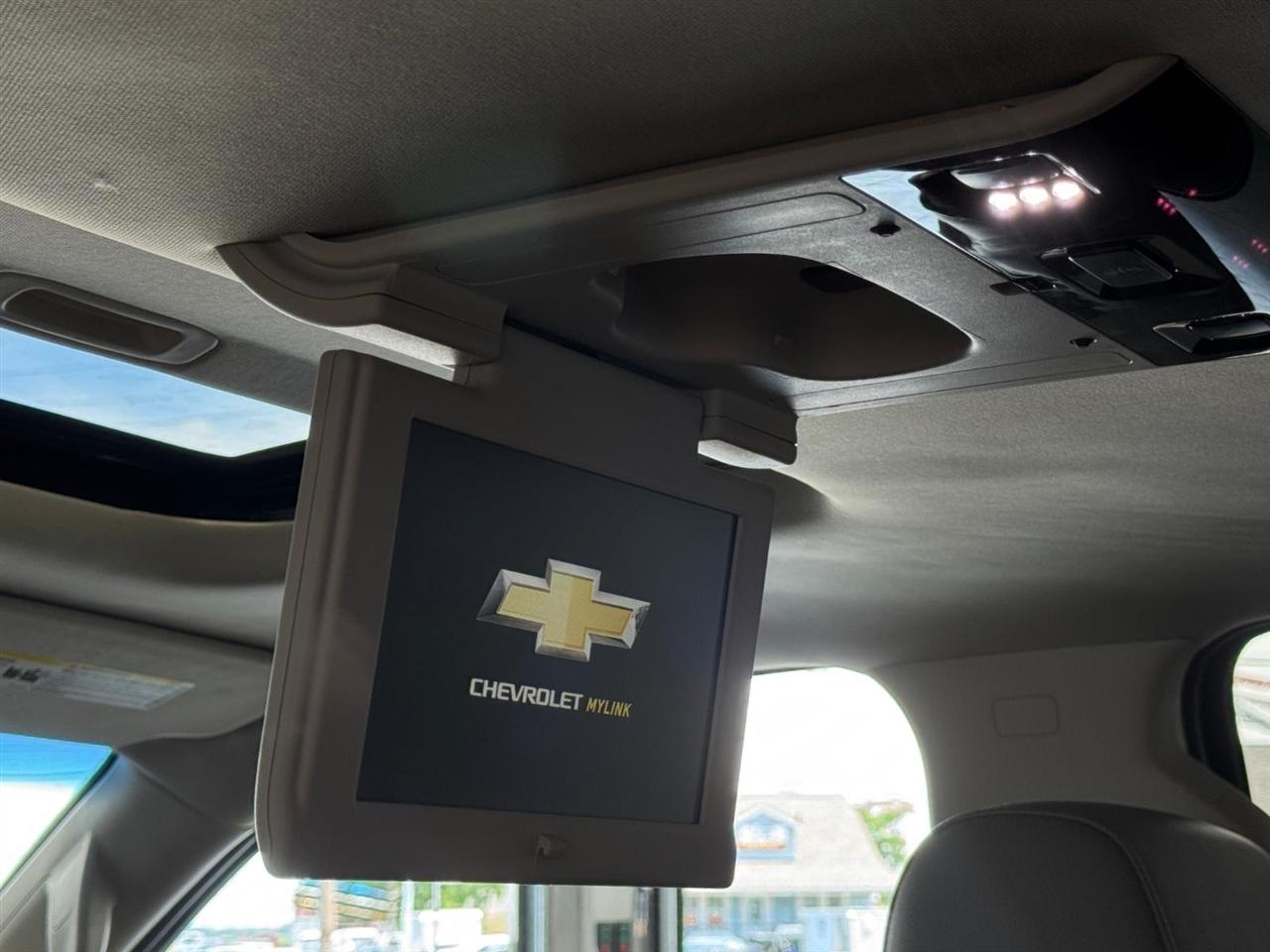 Chevrolet Suburban 4WD 4dr 1500 Premier 2018
