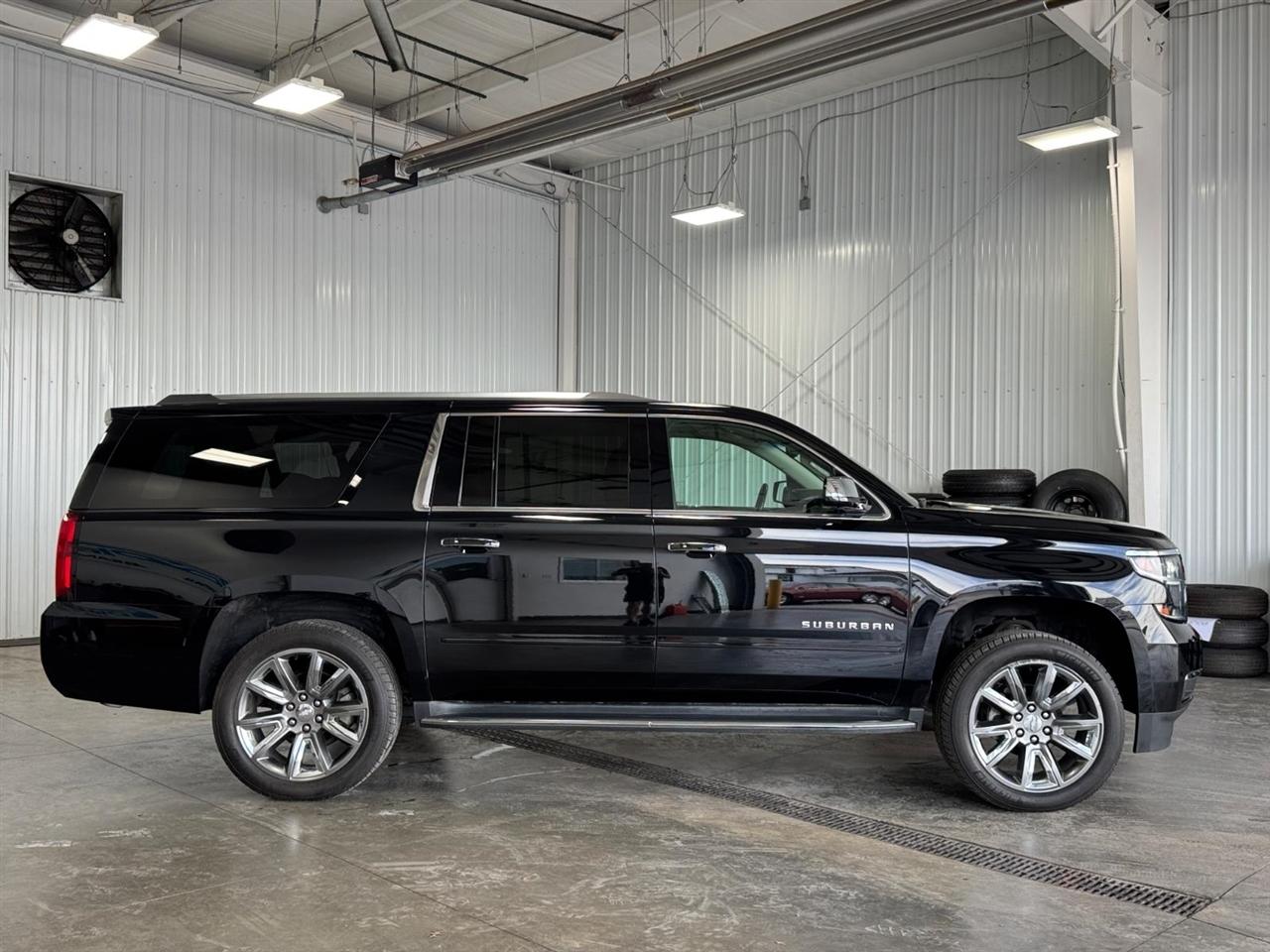 Chevrolet Suburban 4WD 4dr 1500 Premier 2018