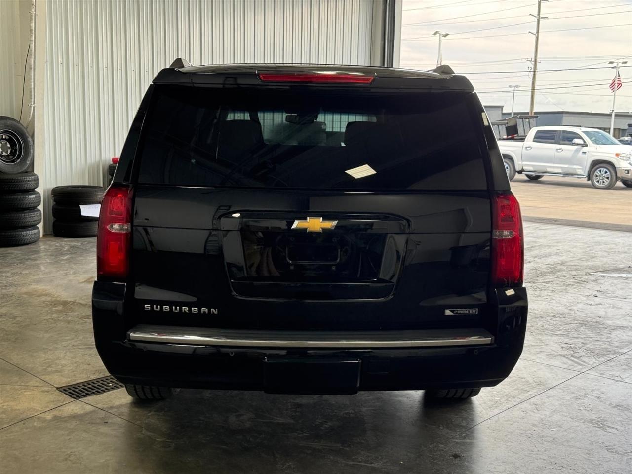 Chevrolet Suburban 4WD 4dr 1500 Premier 2018
