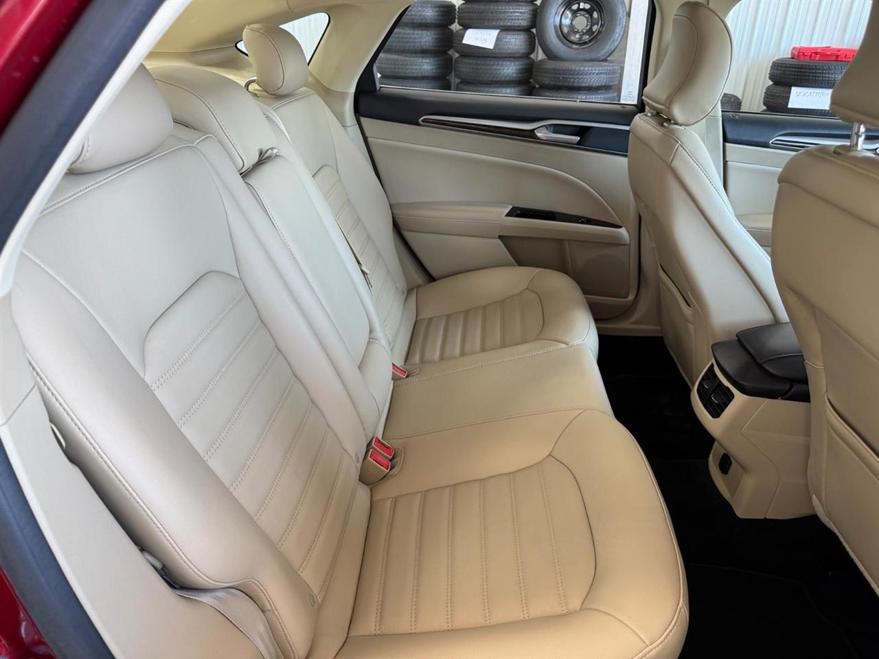 Ford Fusion 4dr Sdn SE AWD 2016